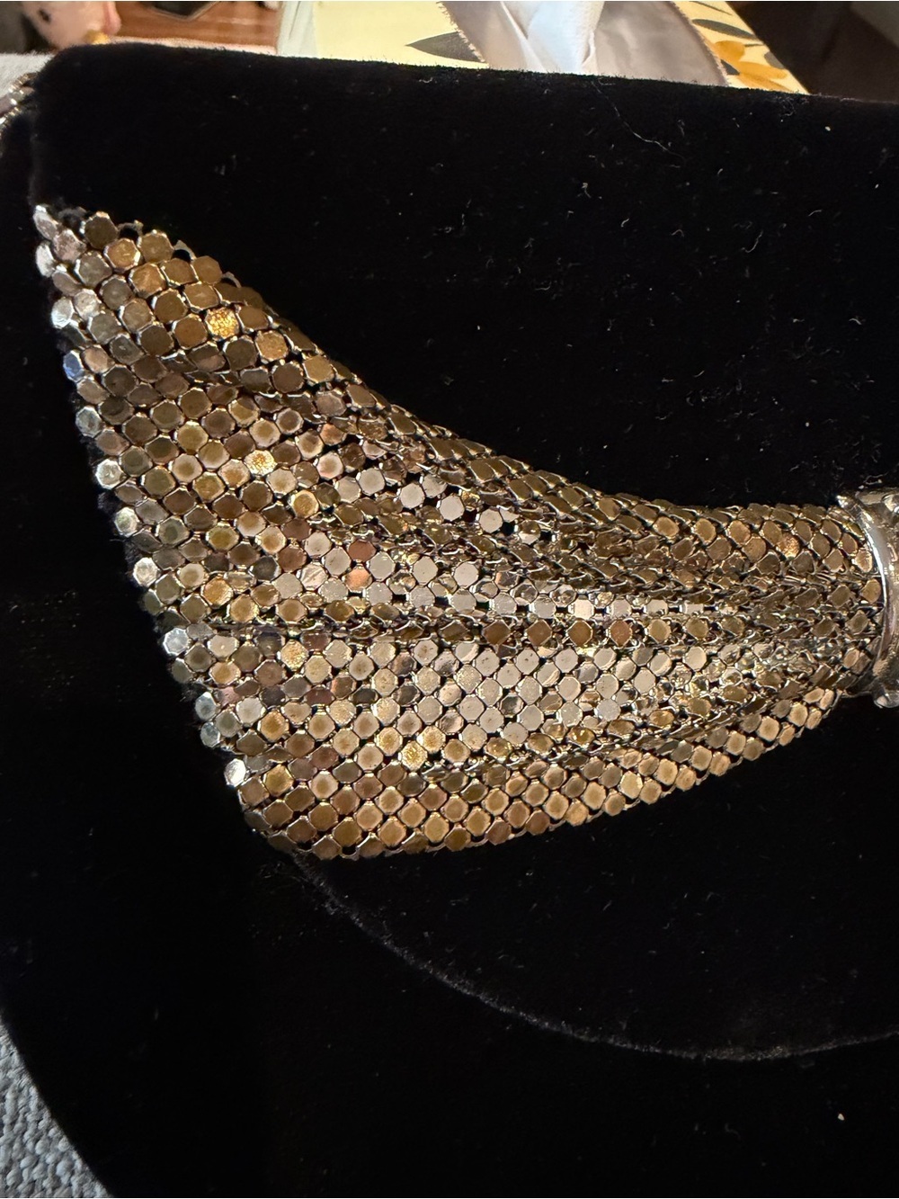 Vintage Black Velvet & Silver/Gold Mesh Bow Evening Clutch Bag Made in Hong Kong - Picture 7 of 10